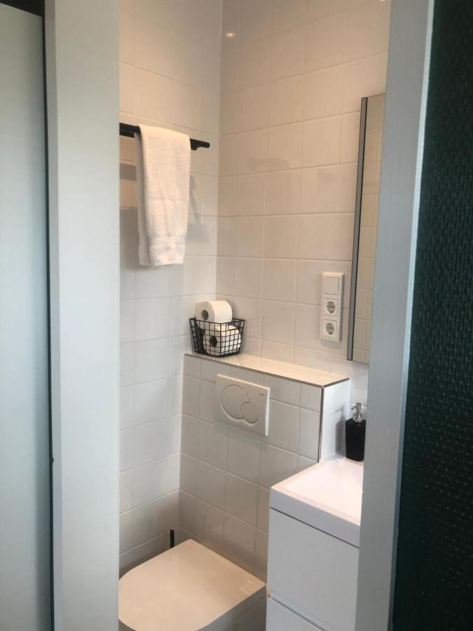 Nieboer Bed & Breakfast Vrouwenpolder Bagian luar foto